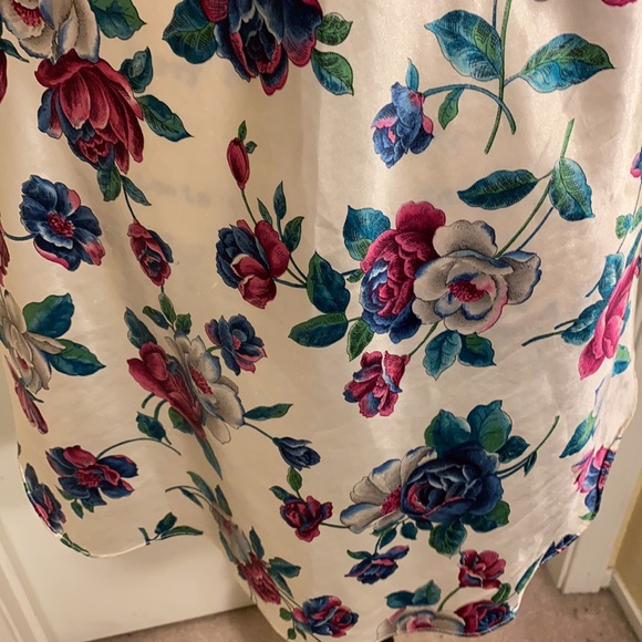 Floral Chemise - Picture 6 of 7